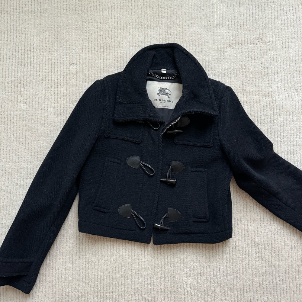 Burberry London women’s cropped peacoat size US 6 in black